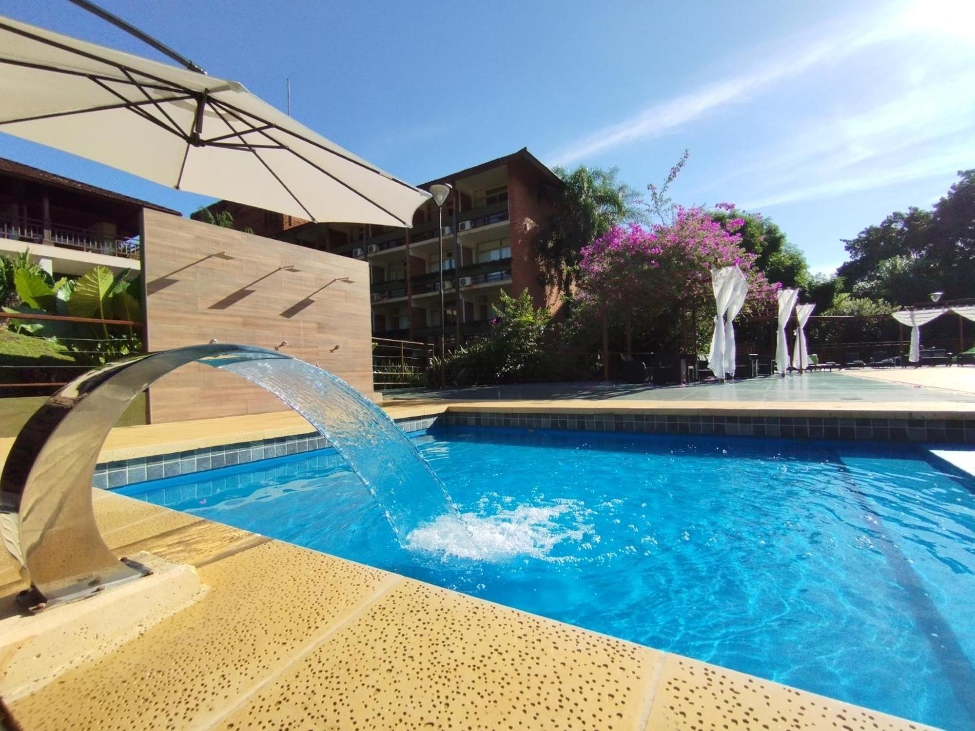 Hotel Raices Esturion 4*